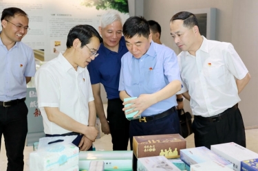 要聞 | 嘉興市委副書記、政法委書記帥燮瑯一行蒞臨景興紙業(yè)調(diào)研指導(dǎo)